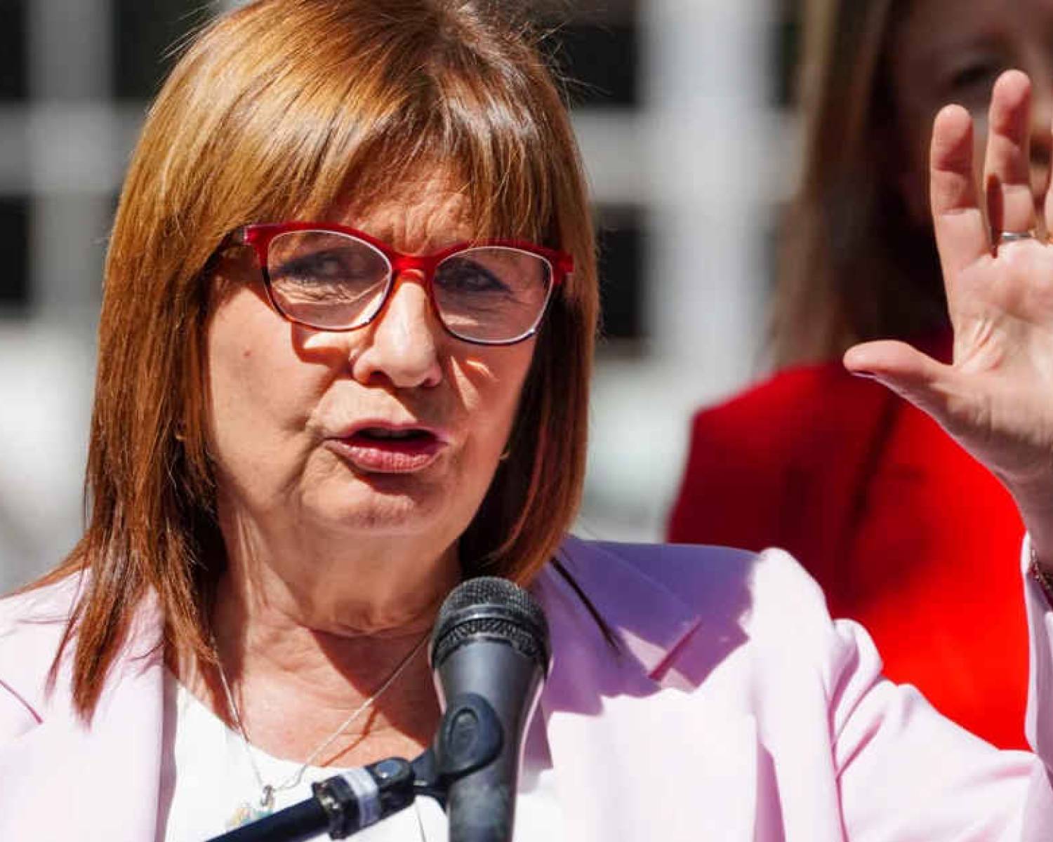 Tensión en el Gobierno: Bullrich le pidió a Adorni que presente su declaración jurada “de inmediato”