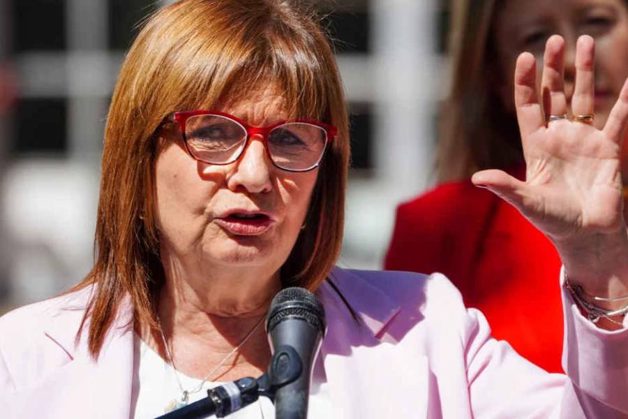 Tensión en el Gobierno: Bullrich le pidió a Adorni que presente su declaración jurada “de inmediato”