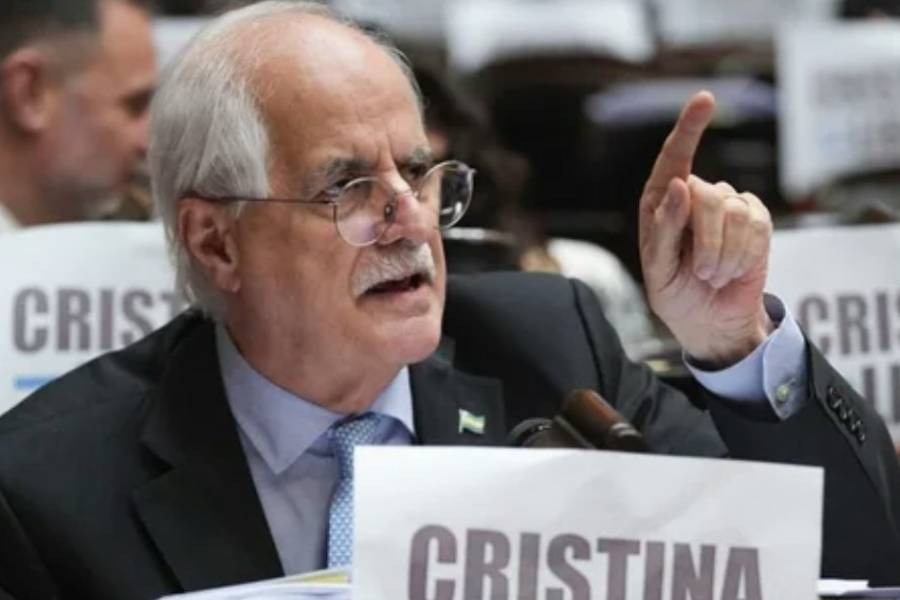 Taiana reclamó la suspensión de la licitación de la Hidrovía por basarse en estudios 