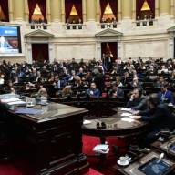 Una sorpresiva grieta en la oposición complica la sesión para avanzar con la interpelación a Manuel Adorni
