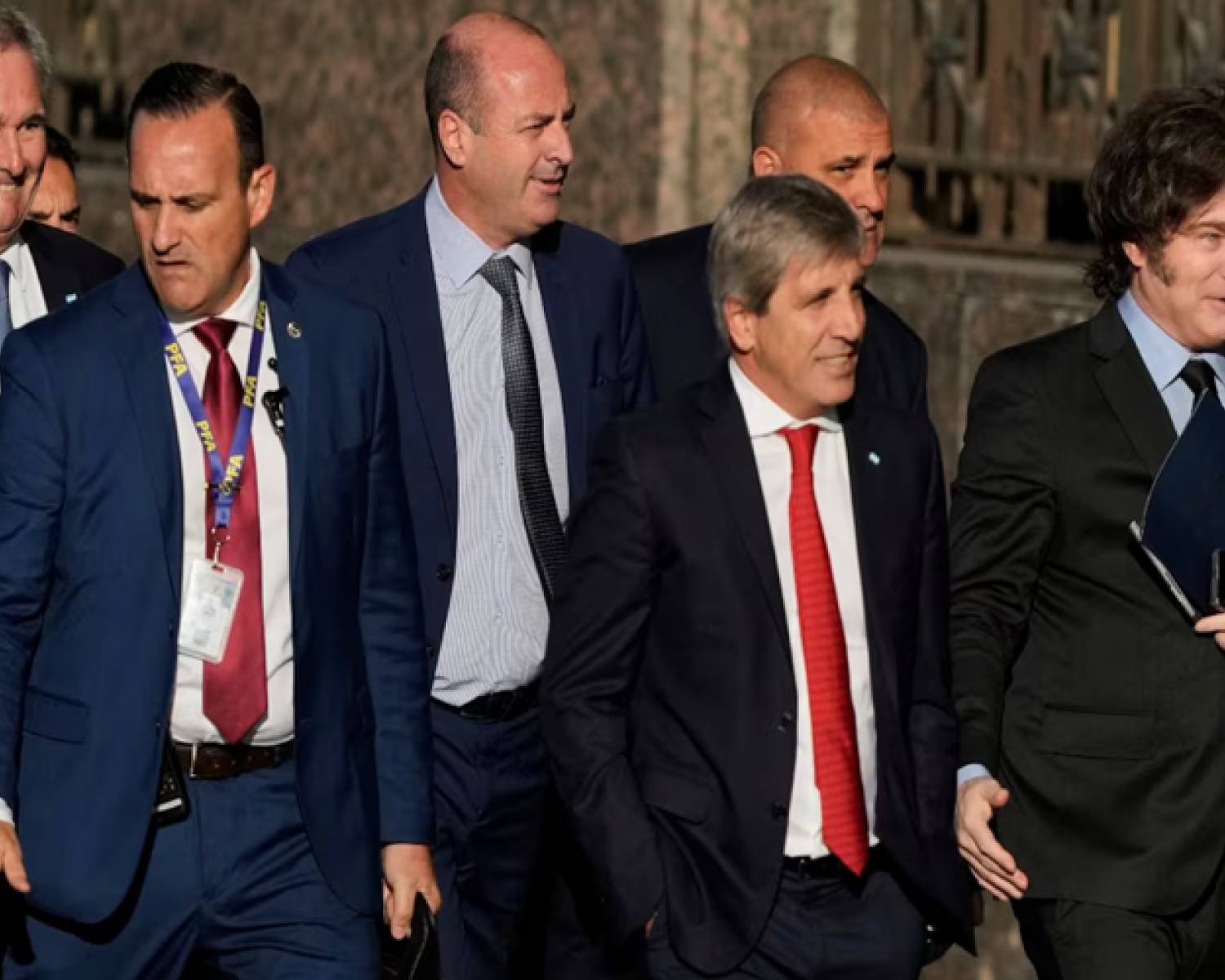 El Gobierno espera que lleguen los US$1000 millones del FMI y que la actividad muestre una mejora esta semana