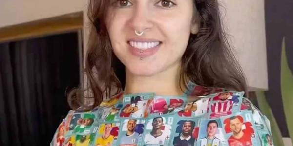 Insólito: una influencer brasileña cubrió su cuerpo con más de mil figuritas del Mundial 2026 y estallaron las redes