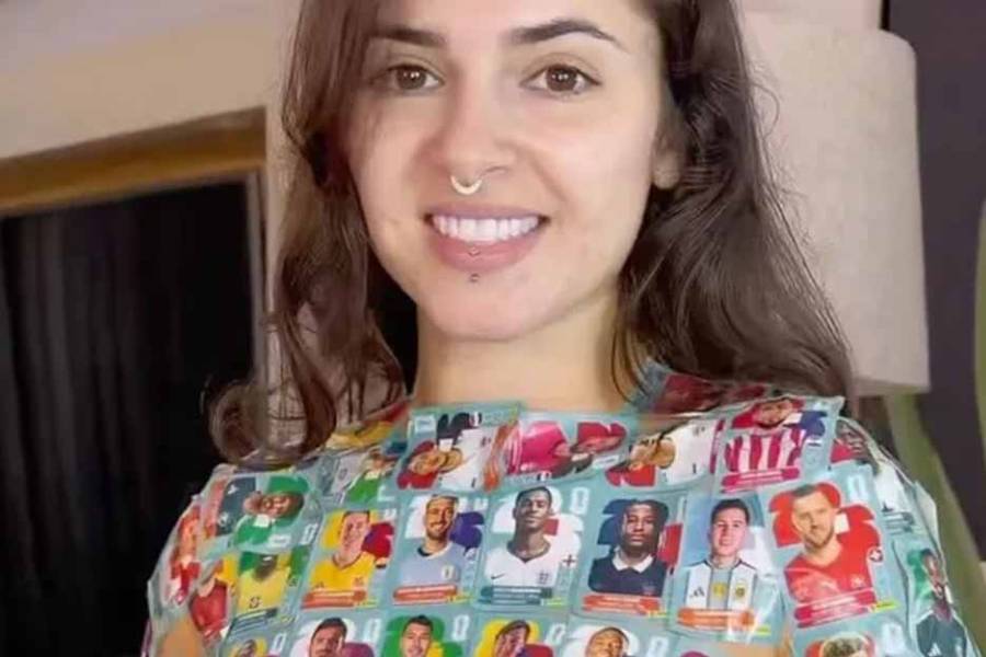 Insólito: una influencer brasileña cubrió su cuerpo con más de mil figuritas del Mundial 2026 y estallaron las redes