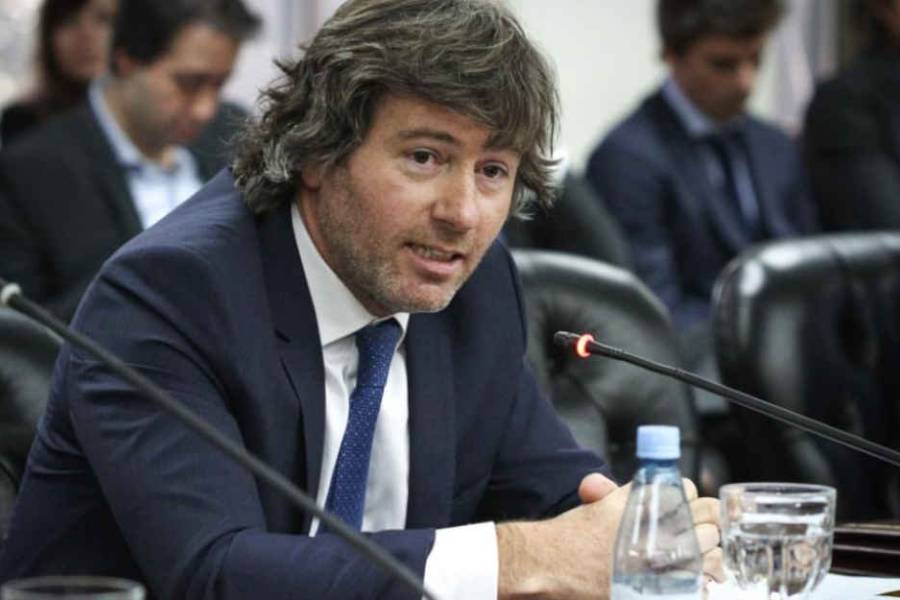 Mahiques y Lijo viajarán a París para defender la gestión de Milei ante el Grupo de Acción Financiera Internacional