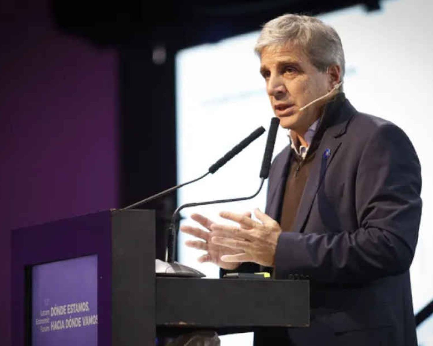 Luis Caputo sigue dando buenas noticias a Javier Milei: en mayo el superávit financiero llegó a $478.613 millones