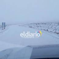 Las primeras nevadas del año tiñen de blanco al interior catamarqueño