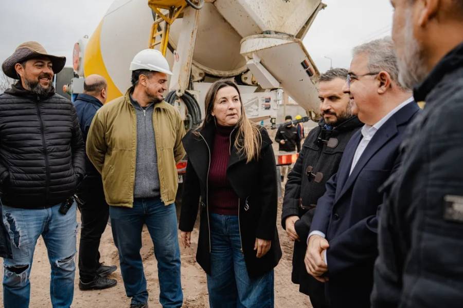 Jalil y Zenteno supervisaron las obras de urbanización en el barrio 140 Viviendas de Valle Viejo