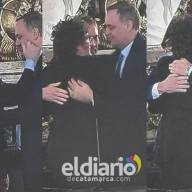 Con Adorni muy cerca, Santilli juró como jefe de Gabinete y hubo un abrazo que sorprendió