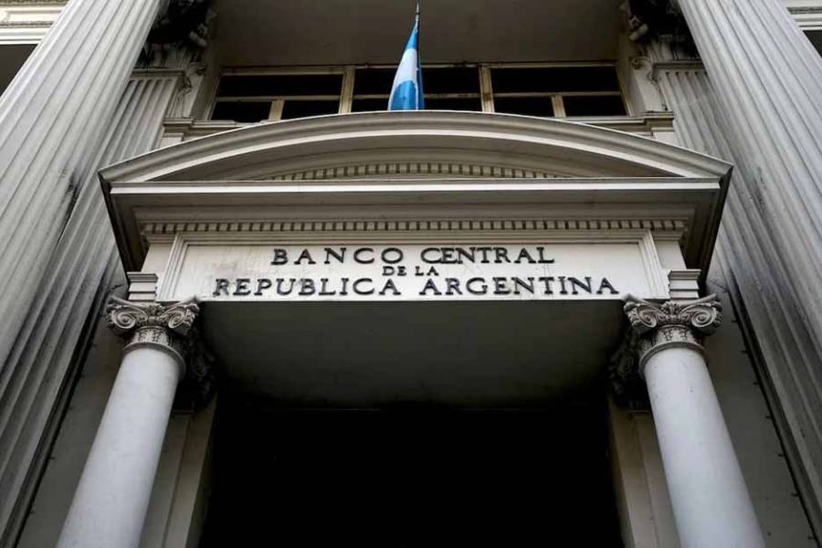 Cayeron las reservas del Banco Central por el pago de la deuda