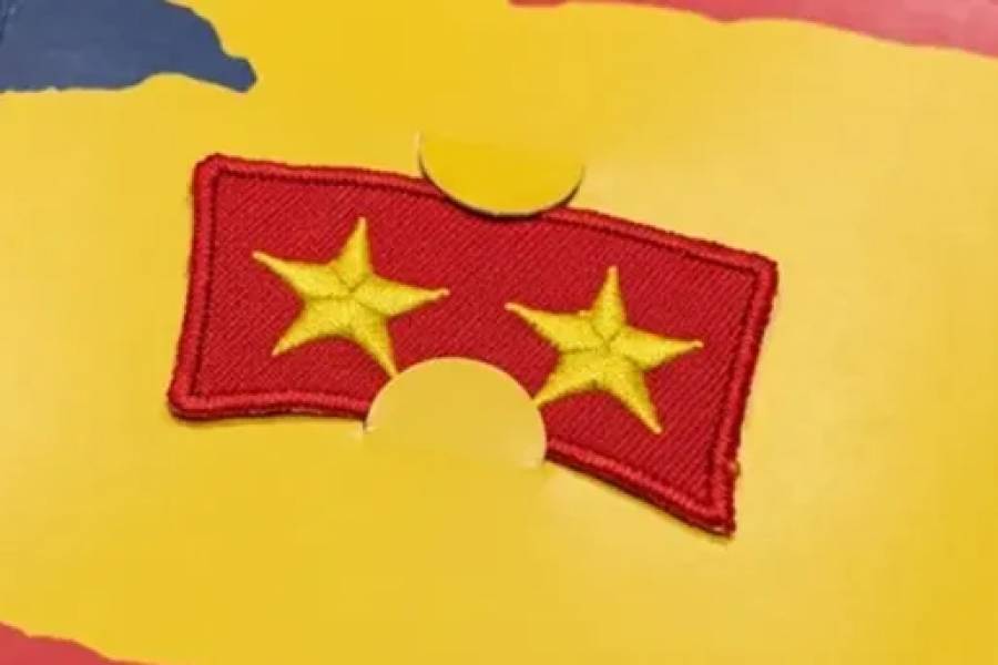 El optimismo en España no tiene límites: ya regalan camisetas de su selección con dos estrellas