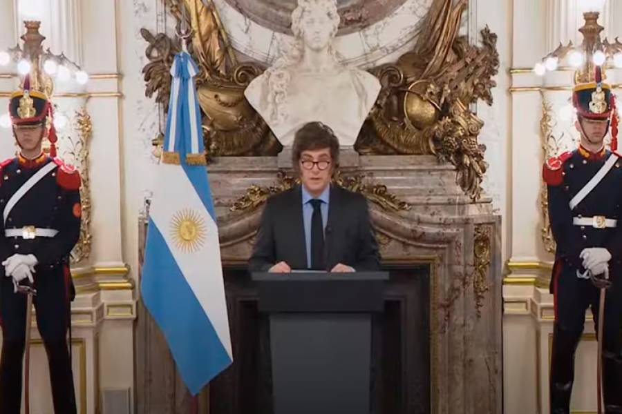 Un mensaje corto y contundente: así será la cadena nacional que ya grabó Milei