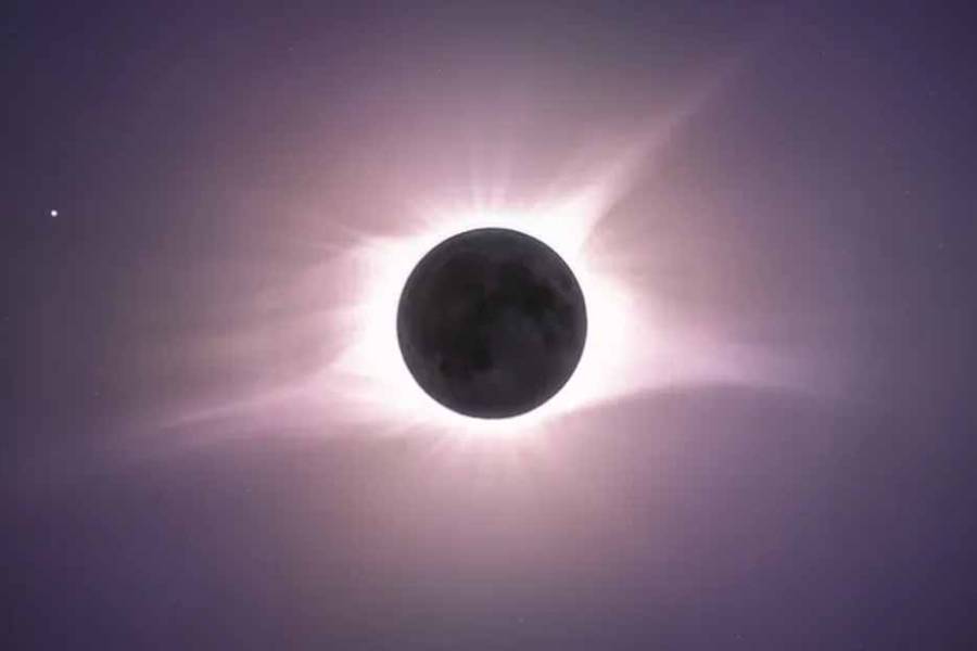 Llega el eclipse lunar: ¿hay que usar anteojos para verlo?