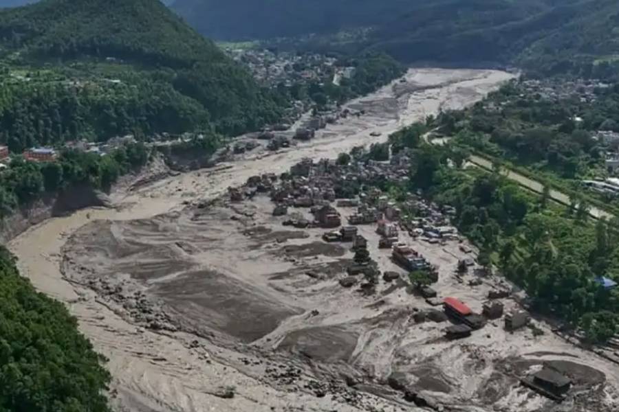 Ya son 669 los muertos y casi 3.000 los desaparecidos tras la riada en Nepal