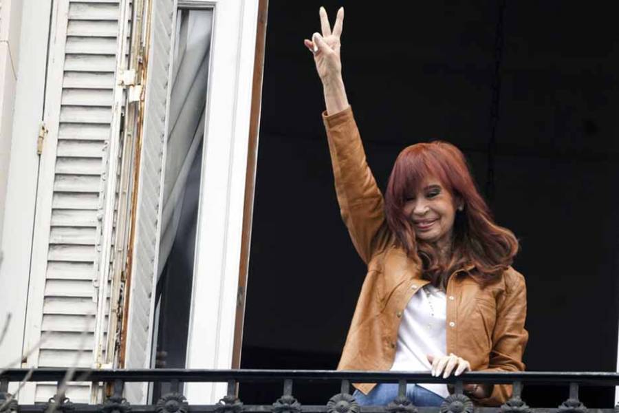 La tobillera electrónica de Cristina no puede precisar en qué lugar del edificio está la expresidenta