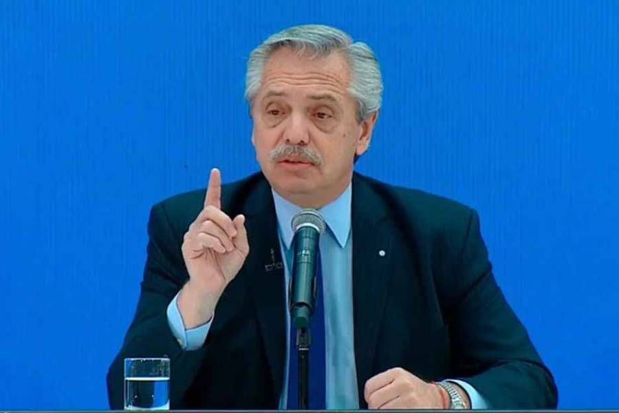 Alberto Fernández cruzó a Milei por Malvinas y cuestionó la compra de los F-16