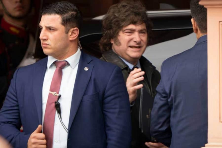 Milei comienza la semana con diputados y senadores en Casa Rosada