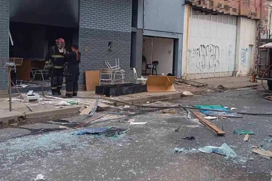 Incendiaron una vivienda céntrica y cayeron detenidos mientras intentaban escapar por La Merced