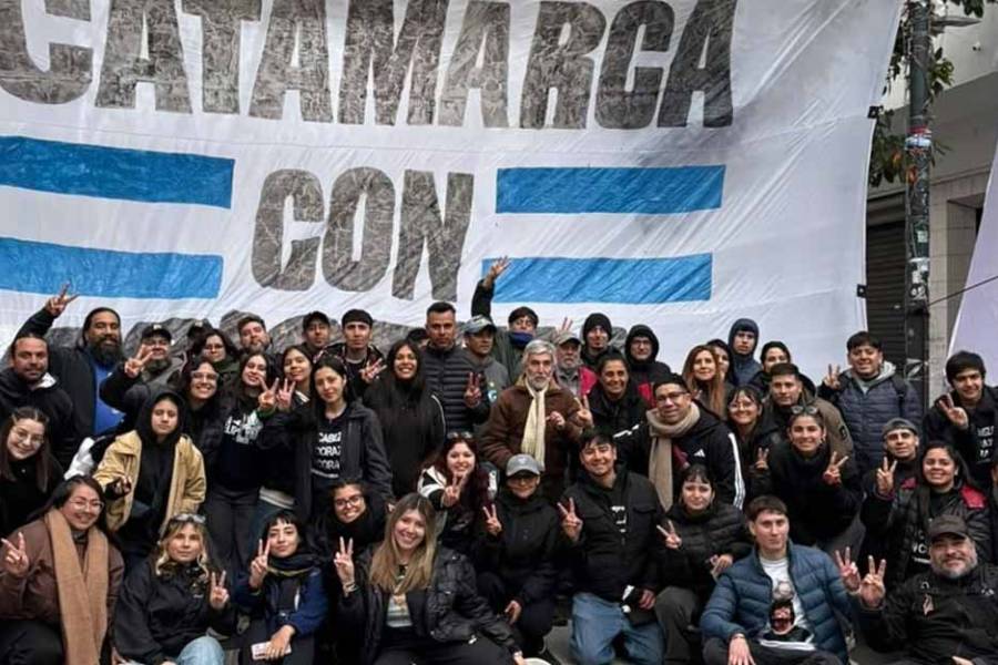 Convocados por redes: legisladores y militantes catamarqueños respaldaron a Cristina Kirchner