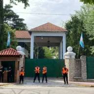 Por filtraciones, Javier Milei desplaza al personal civil de la Quinta de Olivos y solo usará servicio militar