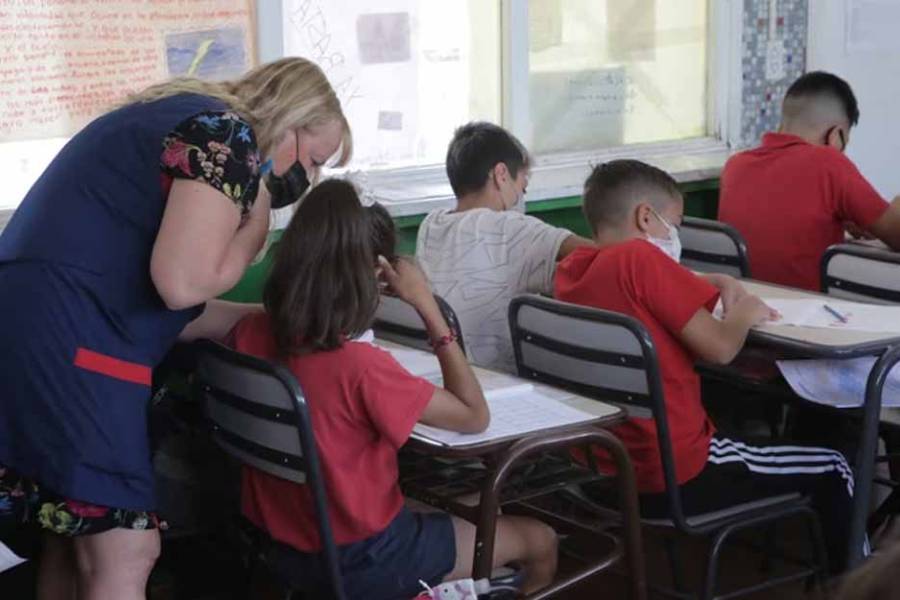 Una década de retroceso: cayó 8,4% el rendimiento verbal de los estudiantes argentinos