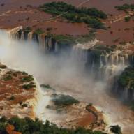Cataratas del Iguazú: el circuito Garganta del Diablo está inhabilitado por aumento del caudal de agua