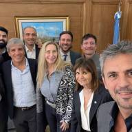 Karina Milei como mediadora de una mesa política que debate internamente y el rol de Javier Milei