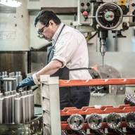 El empleo formal en la Argentina suma 14 meses en caída y el salario mínimo está en su piso histórico