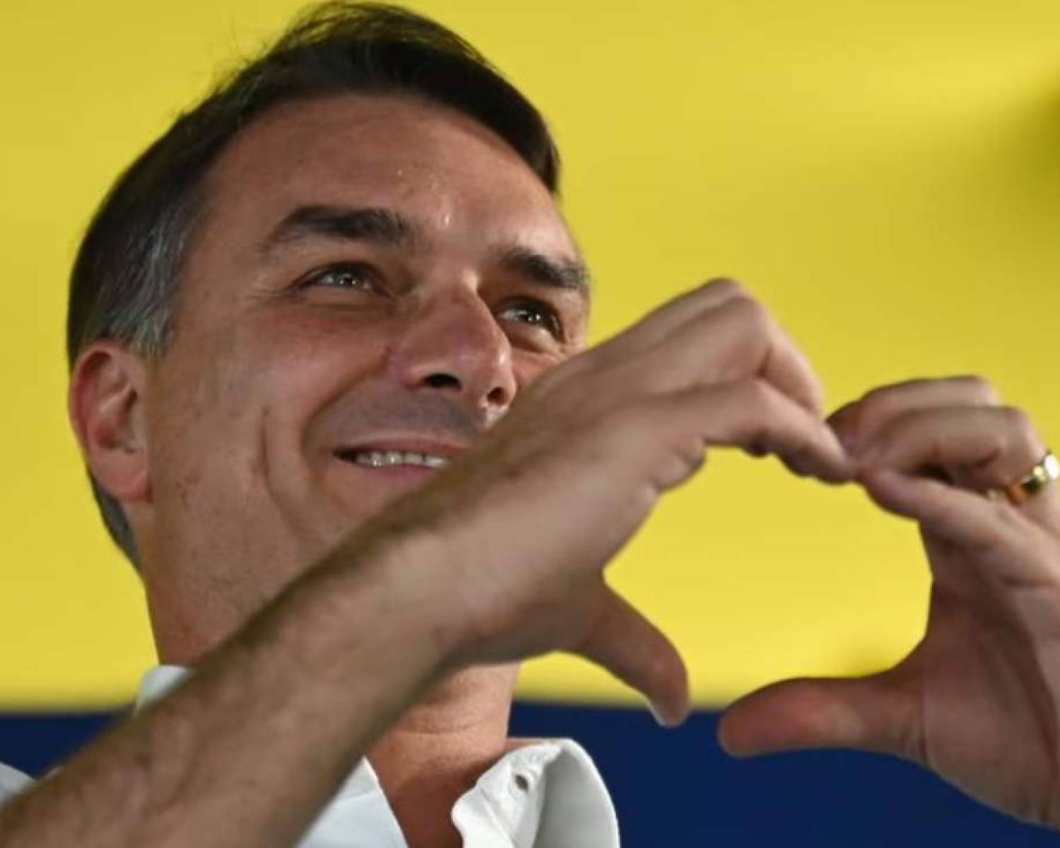 Flávio Bolsonaro: el avión detenido en Iguazú intentó salir del país como 