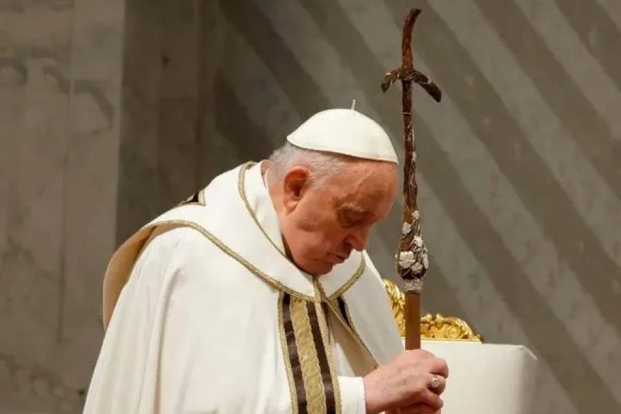 El papa Francisco decidió no participar del tradicional Vía Crucis