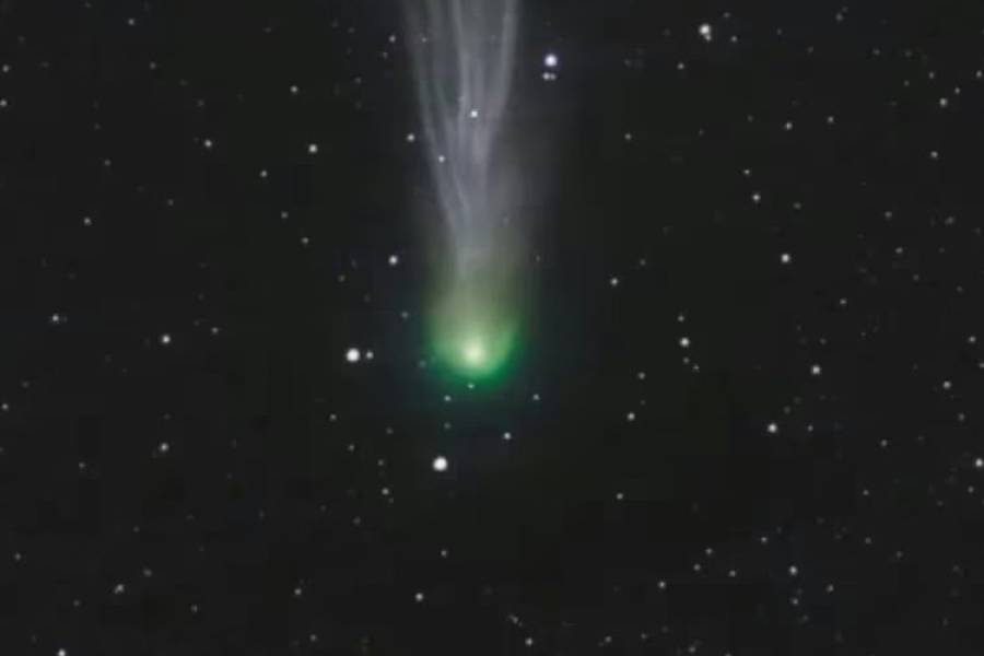 A pocos días del eclipse solar total, el cometa “diablo” ya es visible desde la Tierra