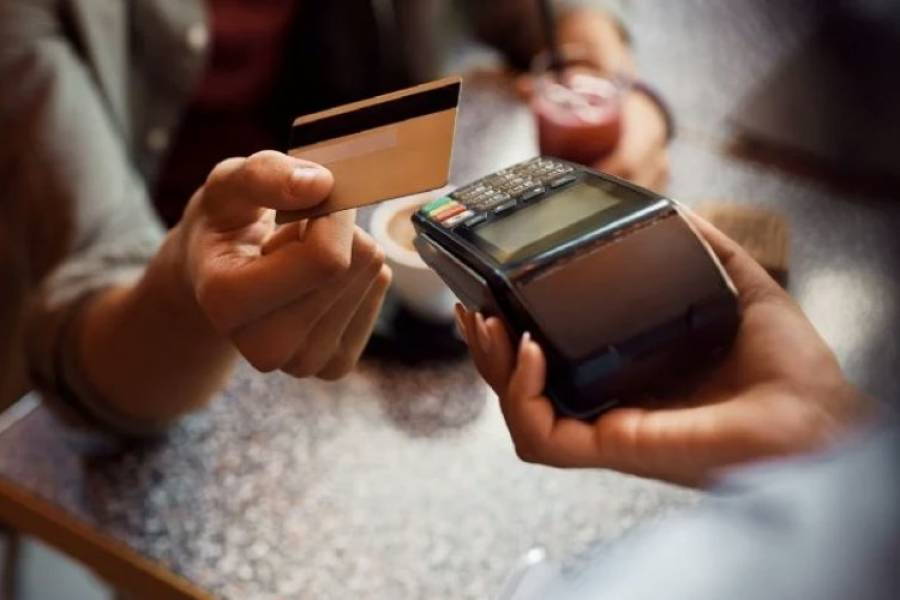 El Gobierno avanza en la desregulación de las tarjetas de crédito: qué cambió