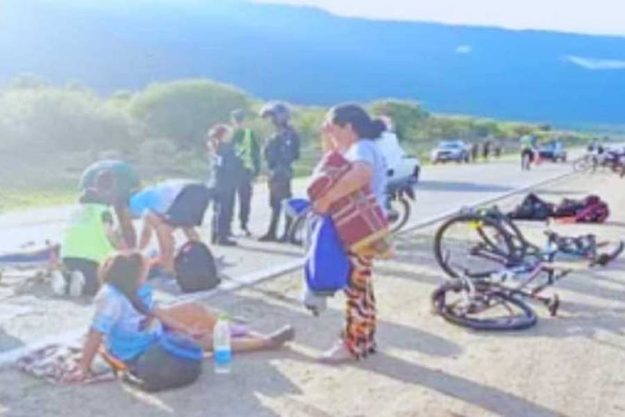 Una moto chocó a tres peregrinas que se trasladaban en bici