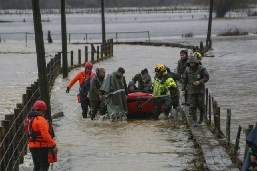 Zona de Catástrofe: cientos de chilenos fueron desalojados tras las lluvias y desbordes