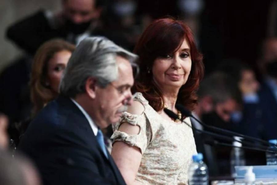 Cristina Kirchner compartió un posteo picante en el que cruzó a Alberto Fernández y a los senadores de Entre Ríos y Corrientes