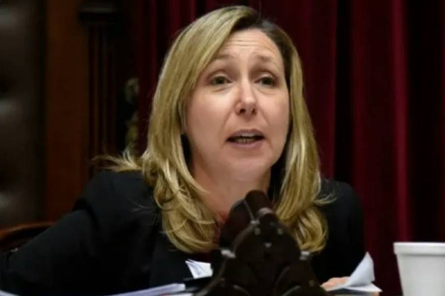 Ley Bases: Myriam Bregman renunció a su banca en Diputados