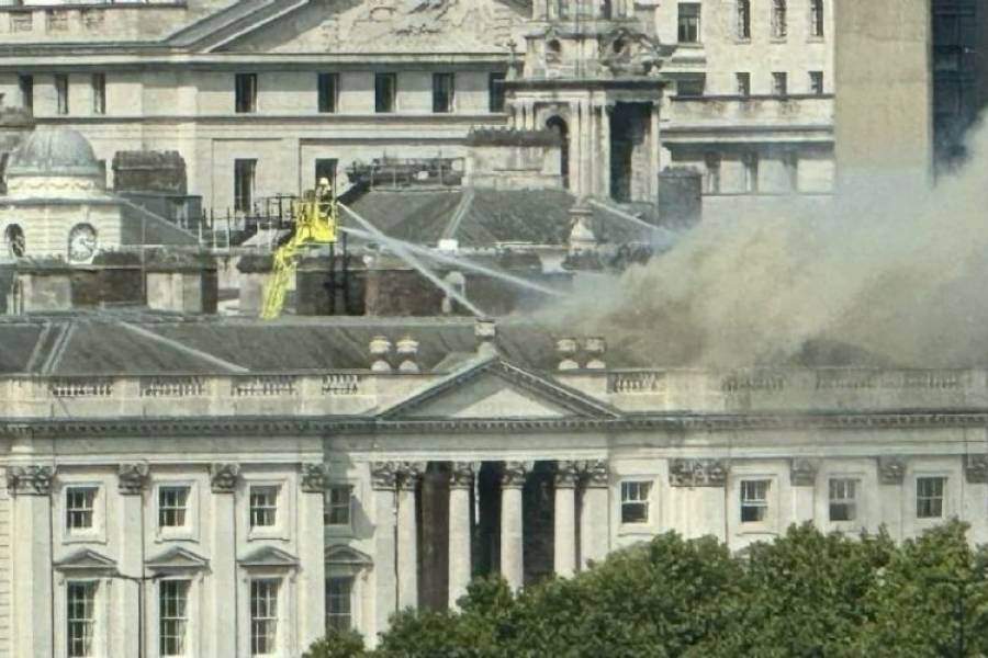 Conmoción por un incendio en Somerset House, el icónico edificio londinense