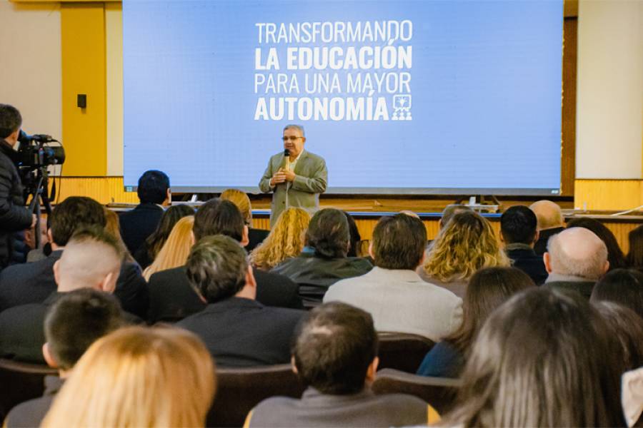 Catamarca impulsa la transformación educativa con nuevo plan para la educación del futuro