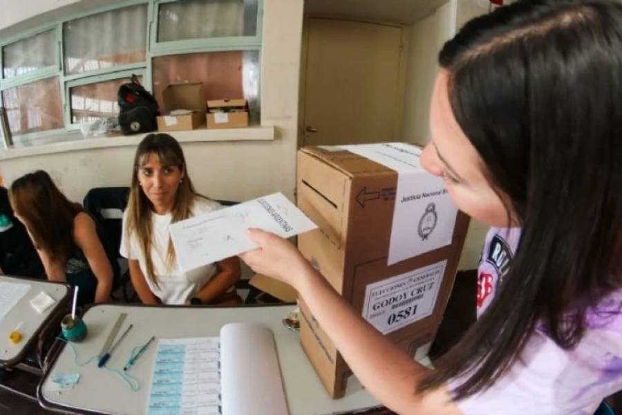 Boletas truchas: apelaron los procesados de la multimillonaria estafa