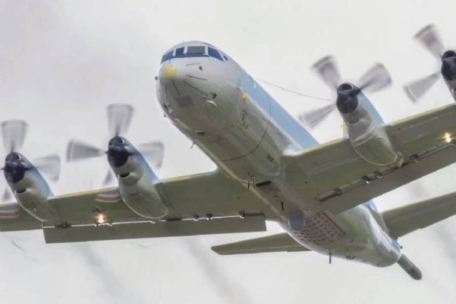 Llega el primer avión P-3C Orion para patrullar el Mar Argentino