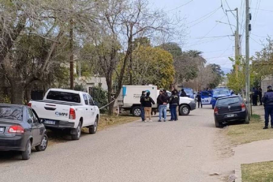 Córdoba: Macabro hallazgo: una mujer convivía con los cadáveres de sus hermanos