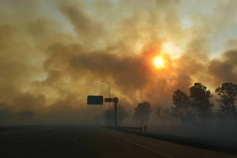 Incendios en Córdoba sin control: cortaron la autopista a Carlos Paz por llamas de más de 10 metros