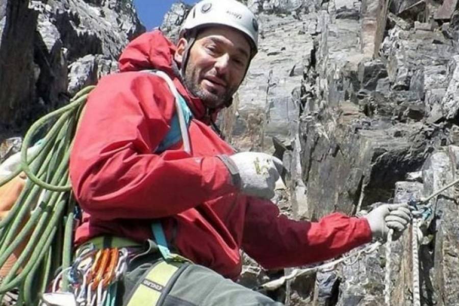 Un rescatista caminaba sobre un glaciar, cayó al vacío y murió en Tierra del Fuego