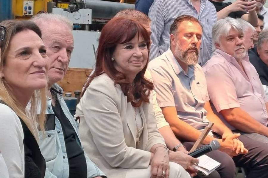 Cristina Kirchner recorrió Avellaneda y criticó el modelo que propone Milei: 