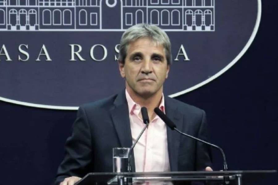 Con celebración de Luis Caputo, el Gobierno oficializó el cierre del Fondo de Capital Social por 