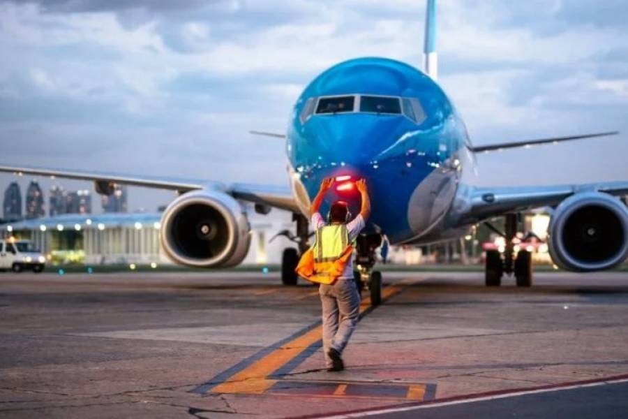 Javier Milei y los sindicatos de Aerolíneas Argentinas: ya no hay tiempo para un acuerdo