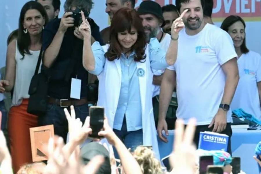 Cristina Kirchner pide una reforma constitucional y espaciar las elecciones