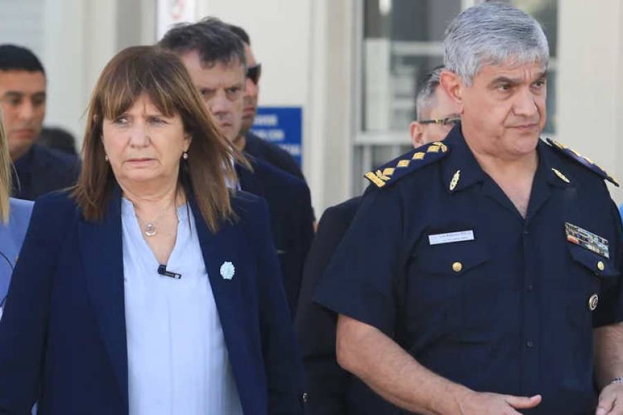 Escándalo: el jefe de la Policía Federal usó un avión de la fuerza para llevar a familiares a su casamiento en Corrientes