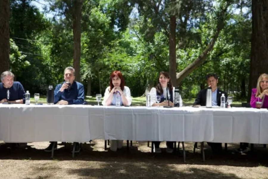 La foto de la unidad del peronismo: Cristina Kirchner, Sergio Massa y Axel Kicillof, juntos