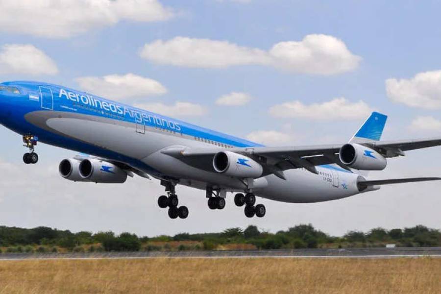 Argentina debe pagar casi 400 millones de dólares por la nacionalización de Aerolíneas